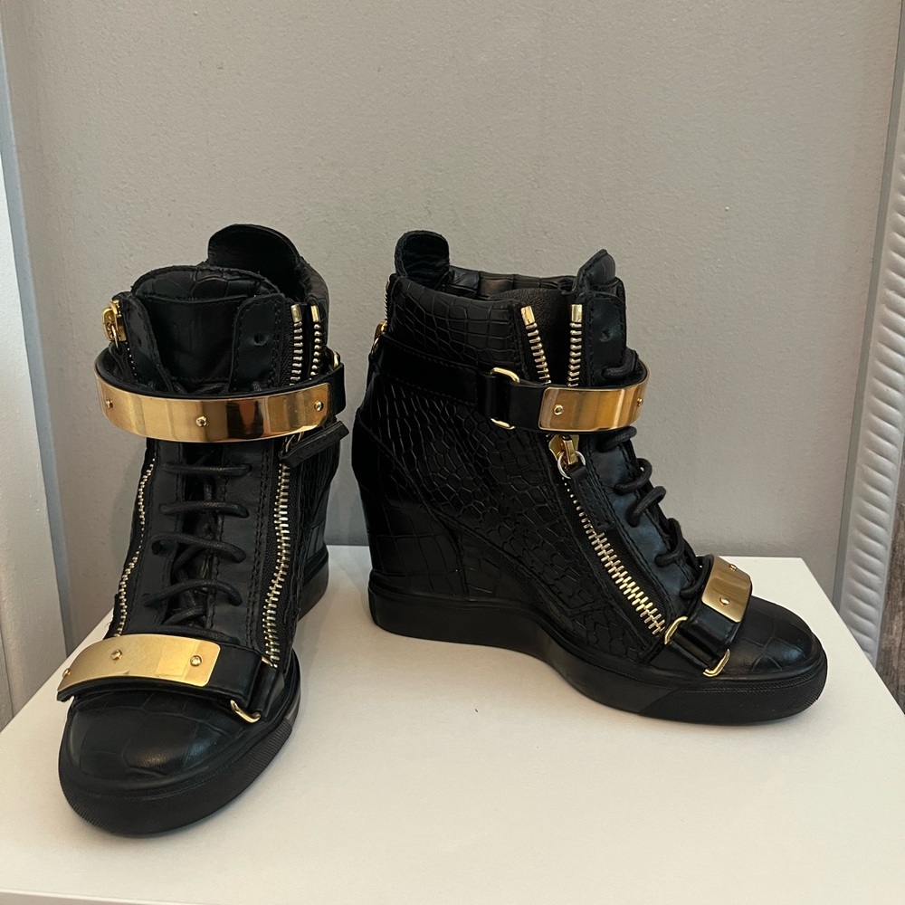 AUTHENTIC Giuseppe Zanotti Lorenz Croc Wedge Sneakers